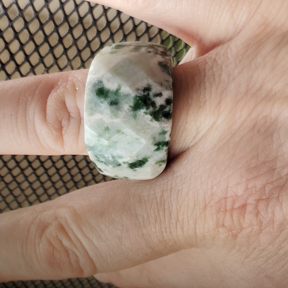 New Faceted Natural Moss Agate Ring. - Picture 3 of 16